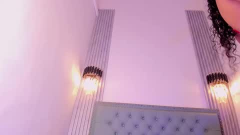 Snapshot of valeriajlio chatting on 11.11.25 Valeria online show from 11.11.25