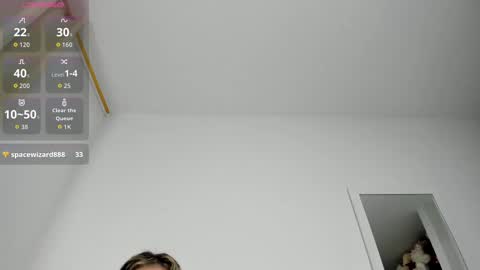 valerialoren online show from 10.27.25