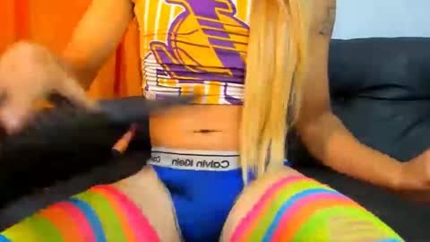 valeriapinkk online show from 12.23.24