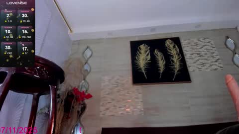 Snapshot of valeriaqueents chatting on 11.07.25 online show from 11.07.25