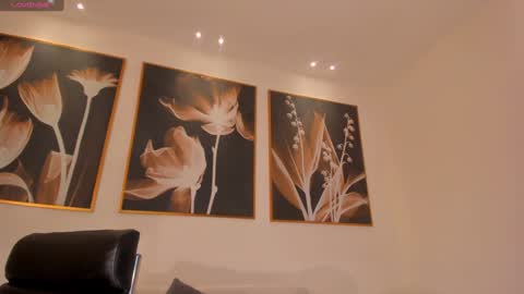 Valeria online show from 12.19.24