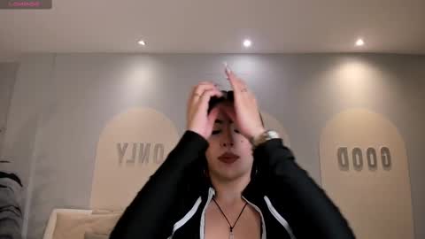 Valeria online show from 02.19.25