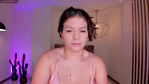 Snapshot of valeriaroldanx chatting on 07.02.26 Valeria online show from 07.02.26