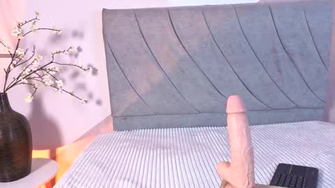 Valeria online show from 11.22.25