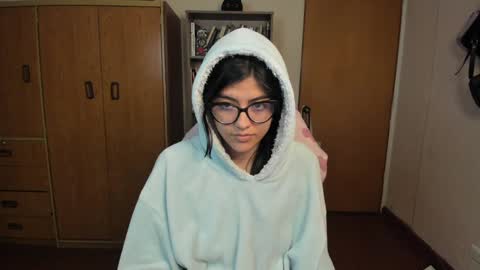 Snapshot of valerie__sky chatting on 01.27.25 Val online show from 01.27.25