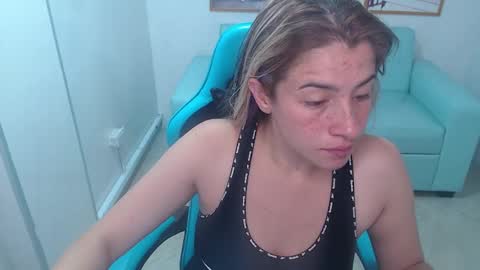 Snapshot of valerie_b chatting on 12.17.24 valerie_b online show from 12.17.24