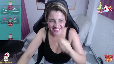 Snapshot of valerie_b chatting on 12.29.24 valerie_b online show from 12.29.24