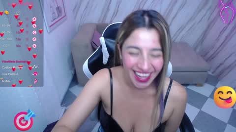 Snapshot of valerie_b chatting on 01.31.25 valerie_b online show from 01.31.25