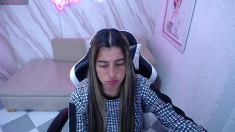 Snapshot of valerie_b chatting on 02.09.25 valerie_b online show from 02.09.25