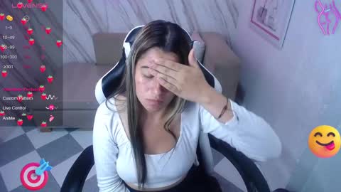 Snapshot of valerie_b chatting on 02.14.25 valerie_b online show from 02.14.25