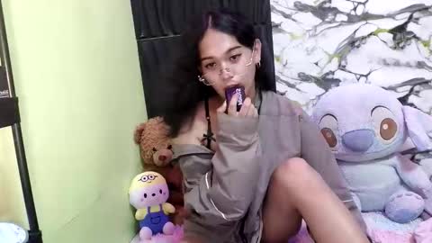 Snapshot of valerie_lure chatting on 06.04.26 addy online show from 06.04.26