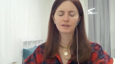 valerie_rose777 online show from 01.06.25