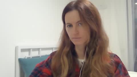 valerie_rose777 online show from 10.10.25