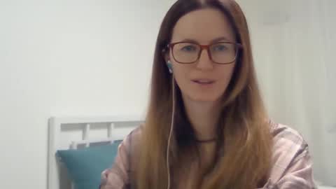 valerie_rose777 online show from 10.19.25
