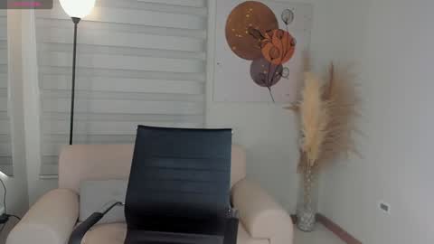  call me Val  online show from 01.15.25