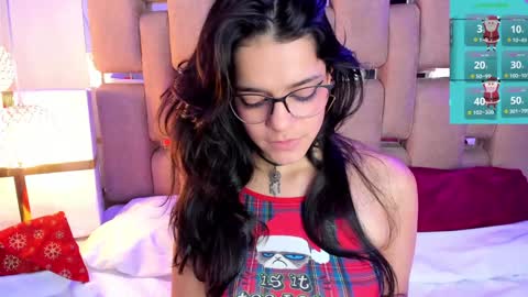 Snapshot of valeriekay_ chatting on 12.21.24 Valeria online show from 12.21.24