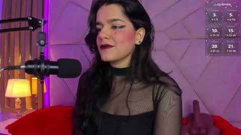 Snapshot of valeriekay_ chatting on 10.01.25 Valeria online show from 10.01.25