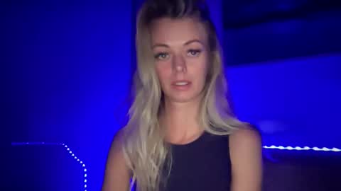 Valerie  online show from 09.12.25