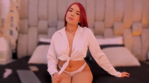 Snapshot of valerierabbit chatting on 11.08.25 valerierabbit online show from 11.08.25