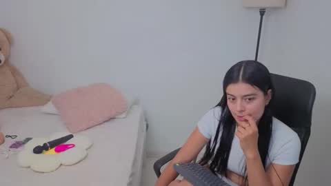 Juli C online show from 10.25.25