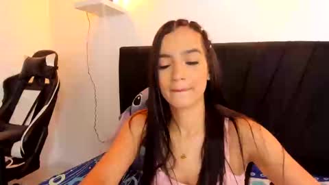 Snapshot of valeriie_pretty chatting on 02.04.25 Vale online show from 02.04.25