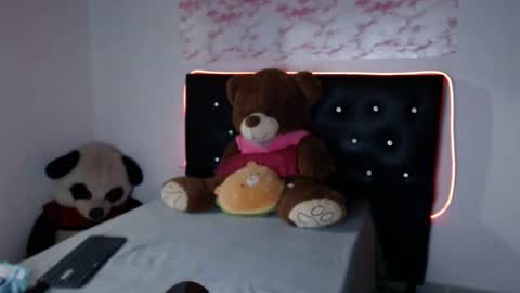 Snapshot of valeriie_pretty chatting on 04.07.26 Vale online show from 04.07.26