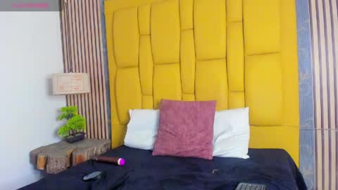valeriilopez online show from 04.25.26