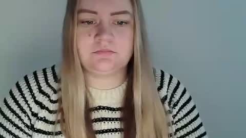 Snapshot of valerivane chatting on 12.01.25 Valery online show from 12.01.25