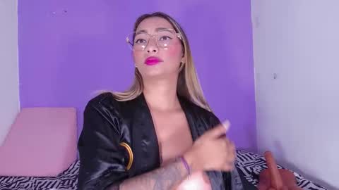 Valeryn online show from 11.15.25