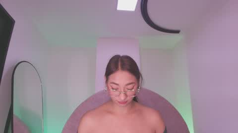 Valeryn online show from 04.22.26