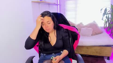 valery_bonnet1 online show from 10.27.25