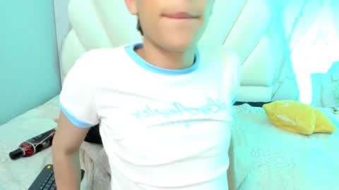 Snapshot of valery_hil chatting on 01.16.25 Thomy online show from 01.16.25