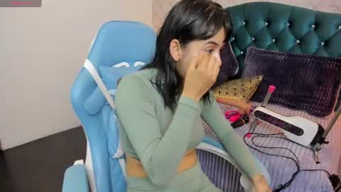 Snapshot of valery_jame chatting on 06.20.26 Valery online show from 06.20.26