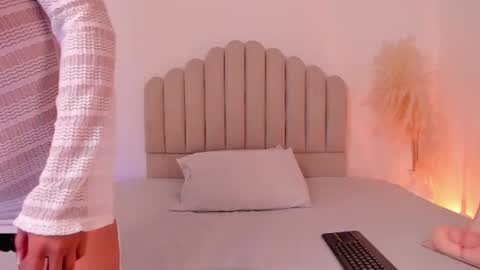 Snapshot of valery_santorini chatting on 07.22.26 VALERY online show from 07.22.26