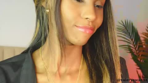 Valery swan1 online show from 12.18.25