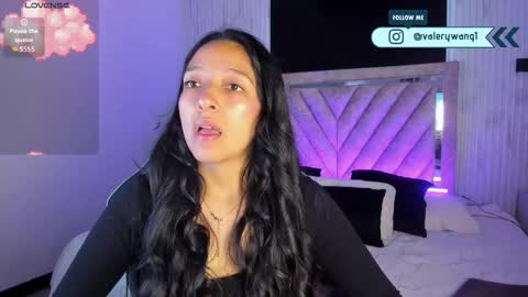 Snapshot of valery_wang chatting on 12.16.25 Val online show from 12.16.25