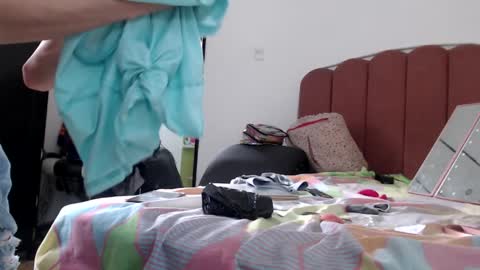 B V Naughty online show from 12.07.24