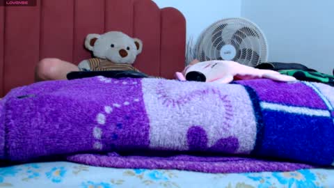 B V Naughty online show from 01.17.25