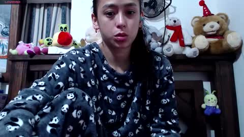 B V Naughty online show from 02.18.25