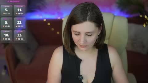 V A L E R Y  M U R online show from 05.10.26