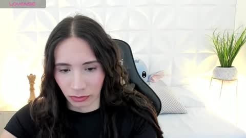 Snapshot of valeryn_rosse chatting on 11.05.25 valeryn rosse online show from 11.05.25