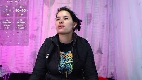 Snapshot of valerysnow_ chatting on 02.07.25 Valery online show from 02.07.25