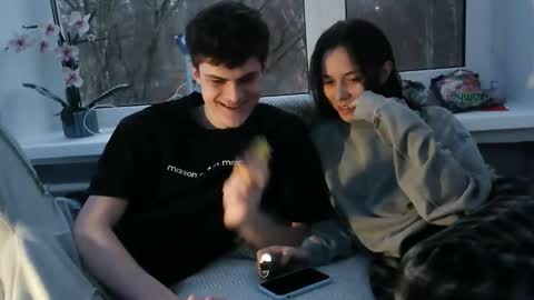 Snapshot of valesios chatting on 11.30.25 valesios online show from 11.30.25