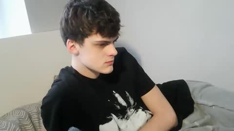 Snapshot of valesios chatting on 12.05.25 valesios online show from 12.05.25