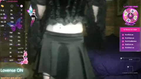 Snapshot of valhanna_ chatting on 09.18.25 Valhanna online show from 09.18.25