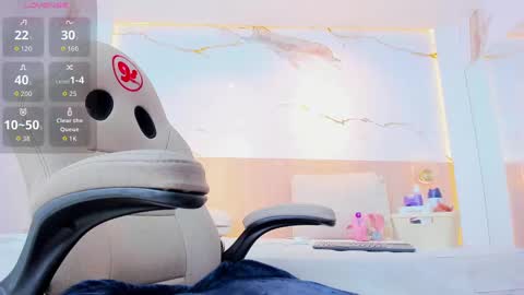 Snapshot of valirya_devote chatting on 09.29.25 VALIRYA online show from 09.29.25