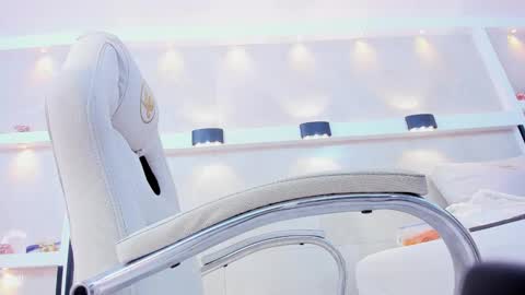 Snapshot of valirya_devote chatting on 11.25.25 VALIRYA online show from 11.25.25