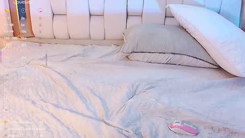 Valkiria moore  online show from 02.17.25