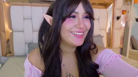 Valkiria moore  online show from 10.31.25