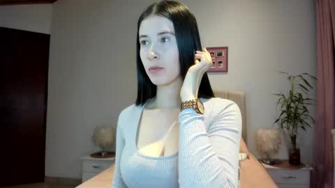 Macarena online show from 11.22.25